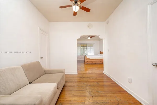 $2,200 | 830 Euclid Avenue, Unit 8, Miami Beach, FL 33139