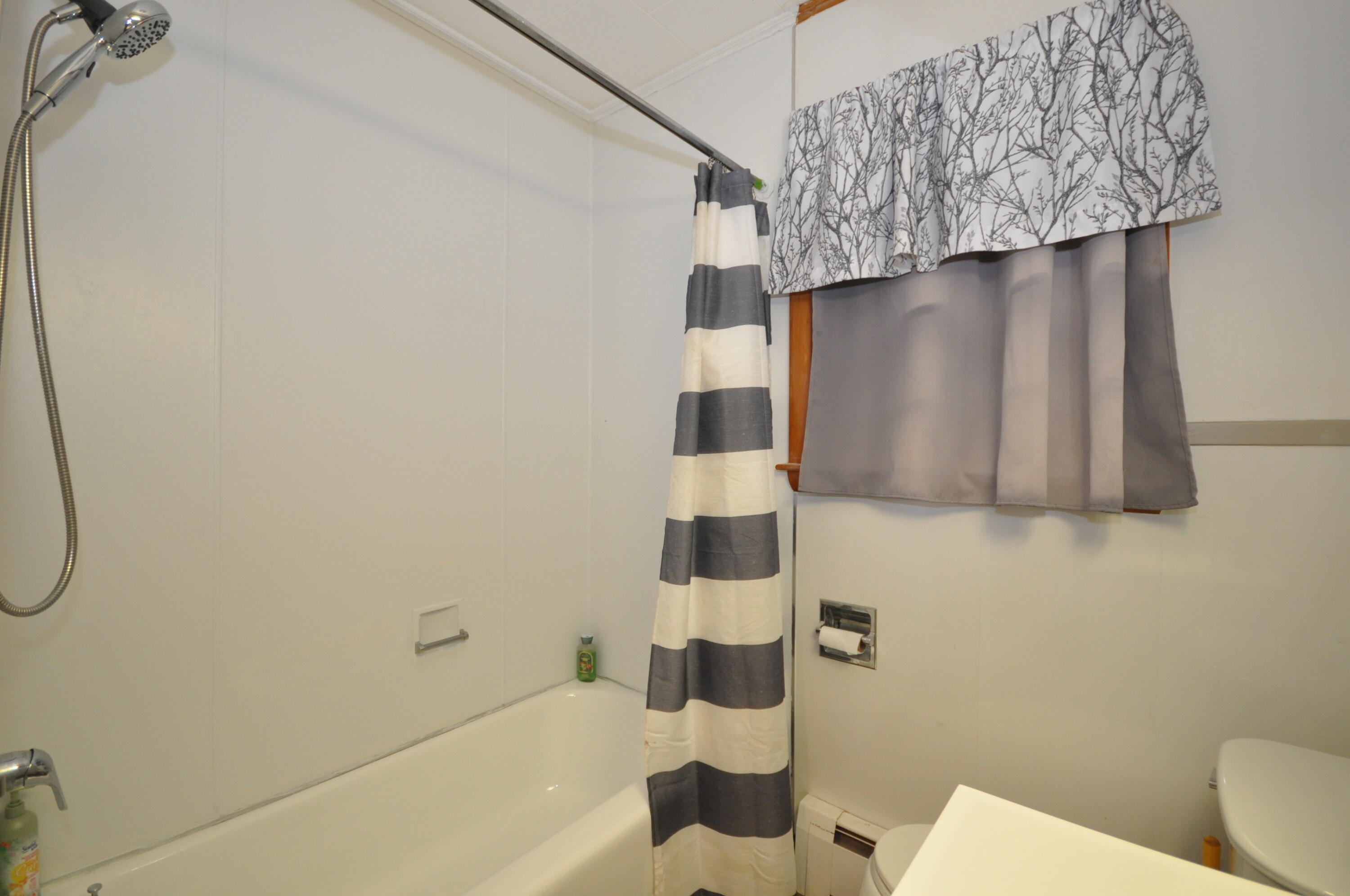254 Wiswell Road Brewer, ME 04412 - Photo 14 of 34 DSC_0275
