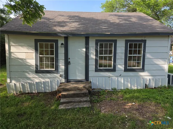 $700 | 602 East Whitson Street, Moody, TX 76557