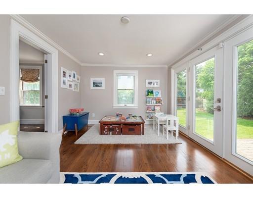 22 Pilgrim Road Wellesley, MA 02481 - Photo 13 of 19