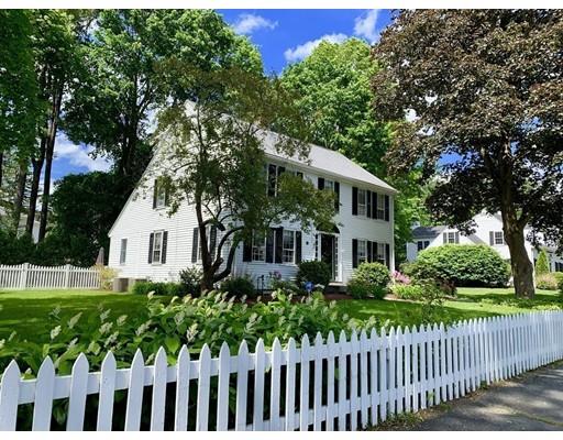 22 Pilgrim Road Wellesley, MA 02481 - Photo 3 of 19