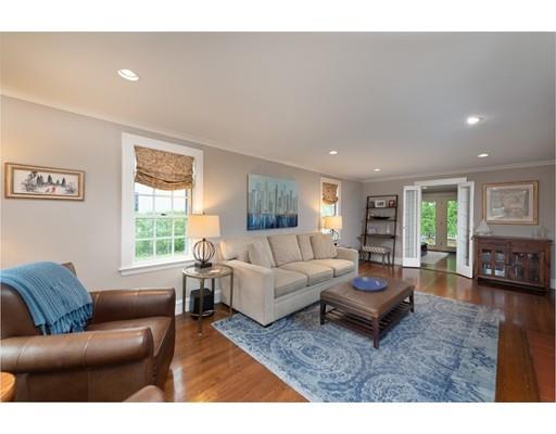 22 Pilgrim Road Wellesley, MA 02481 - Photo 8 of 19