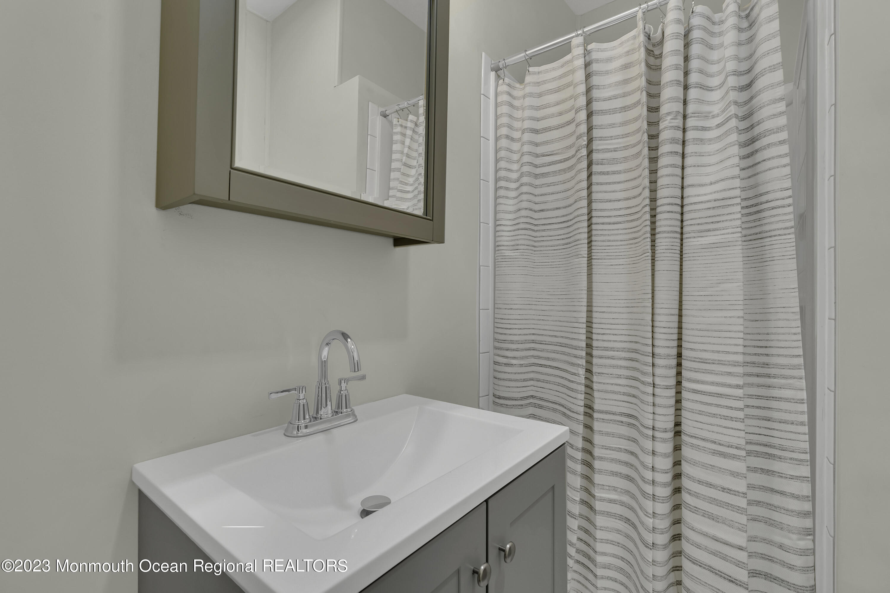 571 Martin Road Toms River, NJ 08753 - Photo 23 of 27 028_dsc00056