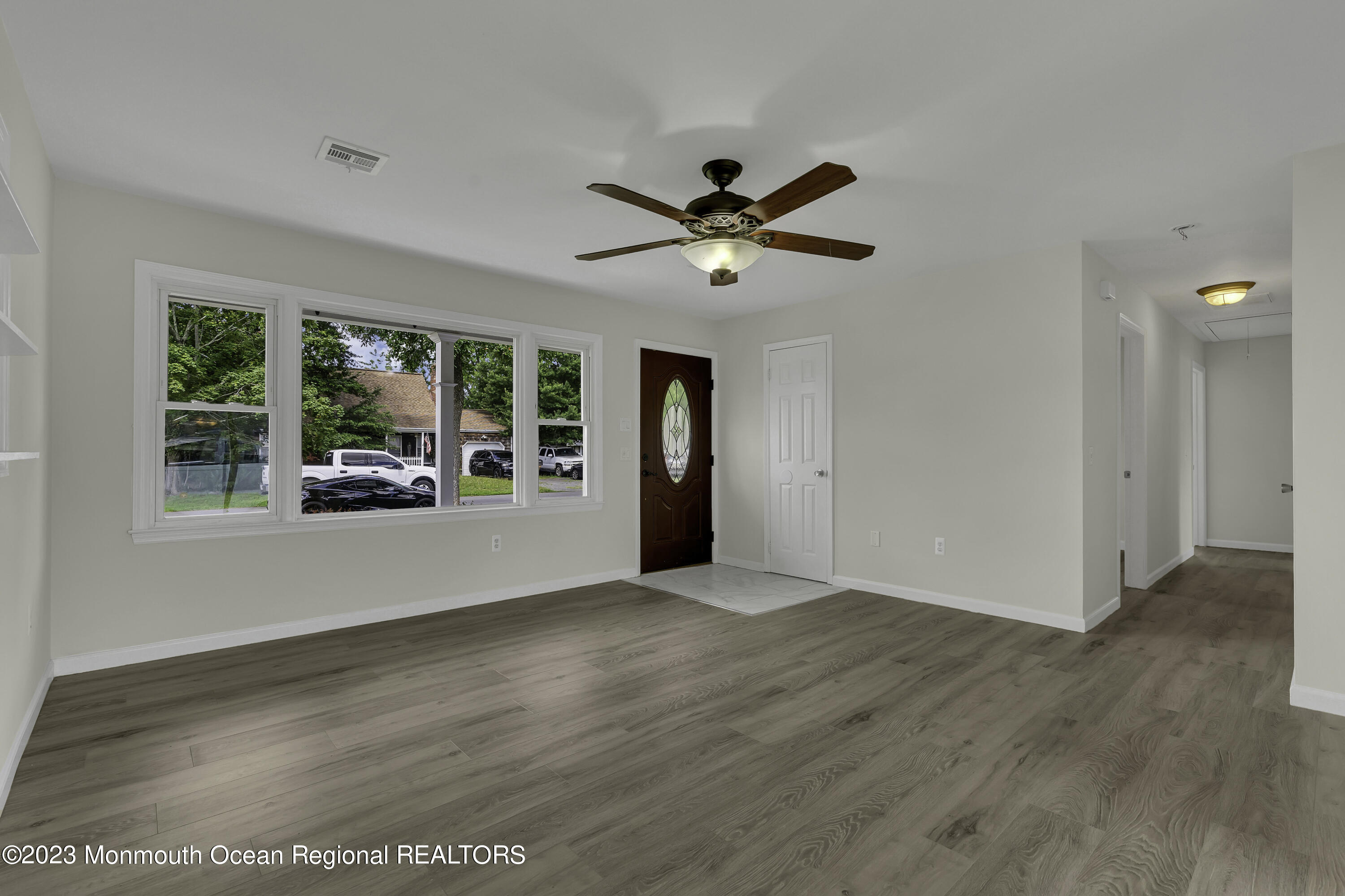 571 Martin Road Toms River, NJ 08753 - Photo 5 of 27 010_dsc00061