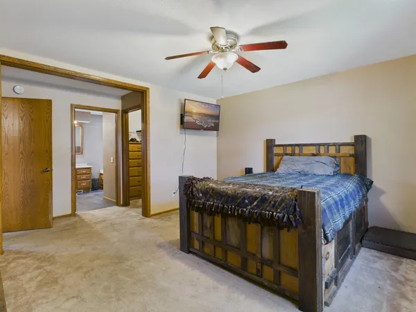 $340,000 | 40867 Forest Boulevard, North Branch, MN 55056