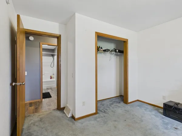 $340,000 | 40867 Forest Boulevard, North Branch, MN 55056