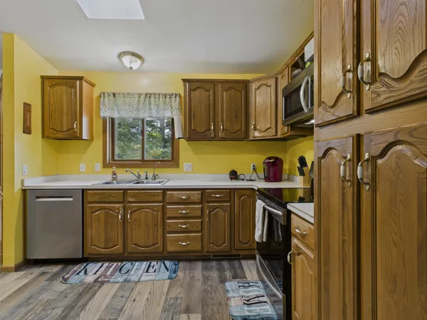 $340,000 | 40867 Forest Boulevard, North Branch, MN 55056