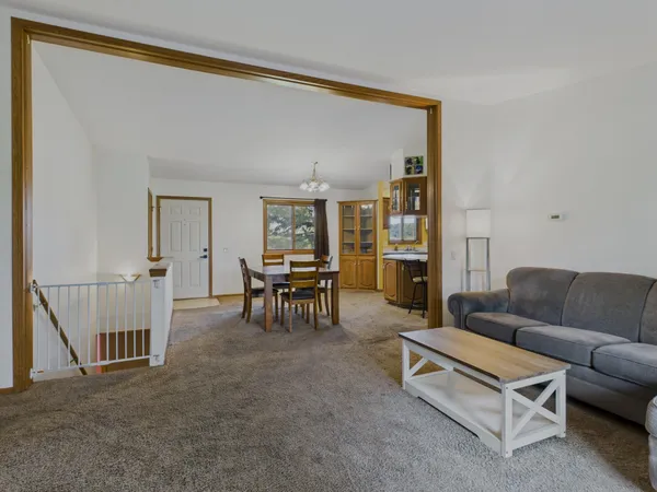 $340,000 | 40867 Forest Boulevard, North Branch, MN 55056