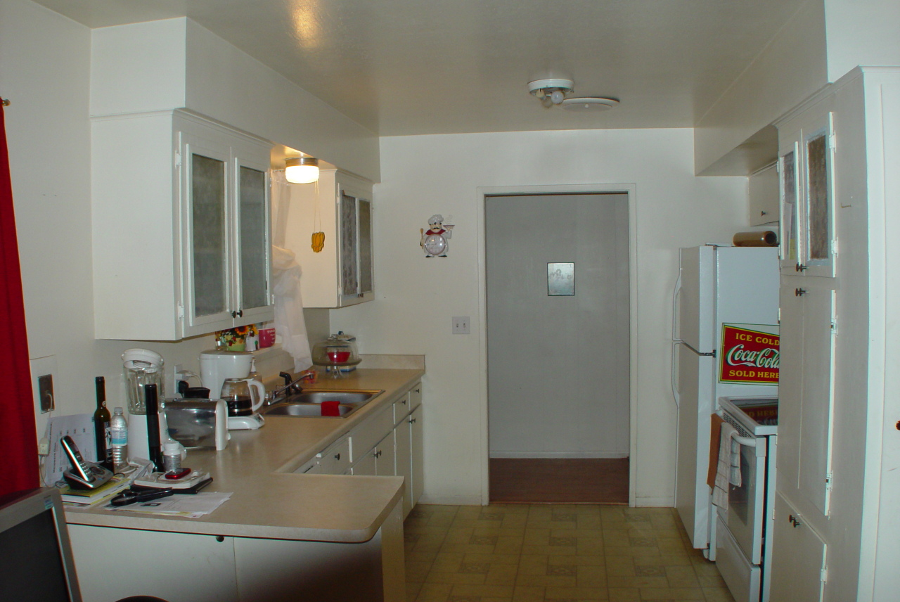 4453 East Bonnyview Road Redding, CA 96001 - Photo 3 of 7 Kitchen