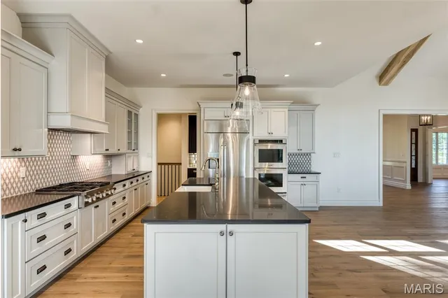 $2,733,000 | Tbb Tbb Ballas Ridge- Nottingham Ii, Des Peres, MO 63131