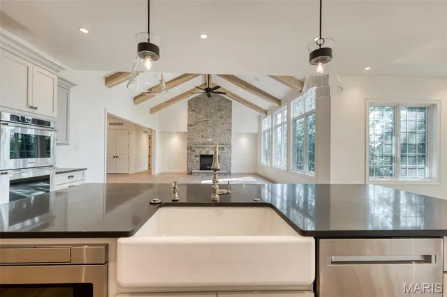 $2,733,000 | Tbb Tbb Ballas Ridge- Nottingham Ii, Des Peres, MO 63131