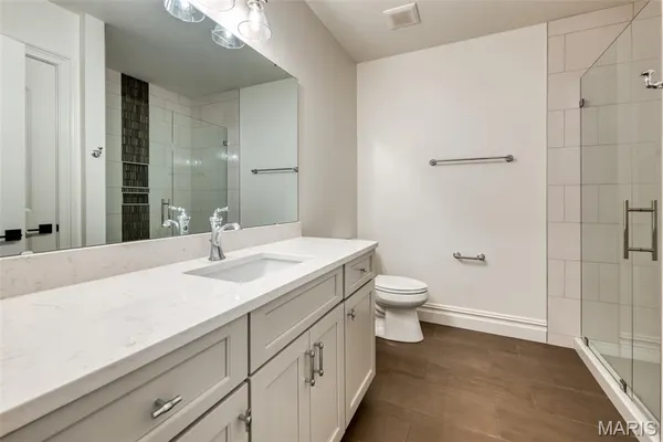 $2,733,000 | Tbb Tbb Ballas Ridge- Nottingham Ii, Des Peres, MO 63131