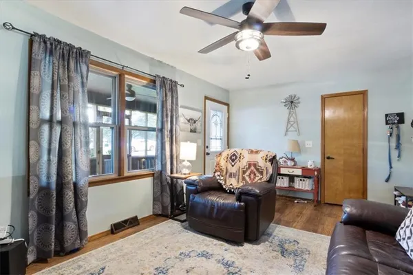 $172,500 | 23209 Oakwood Circle, Hermitage, MO 65668