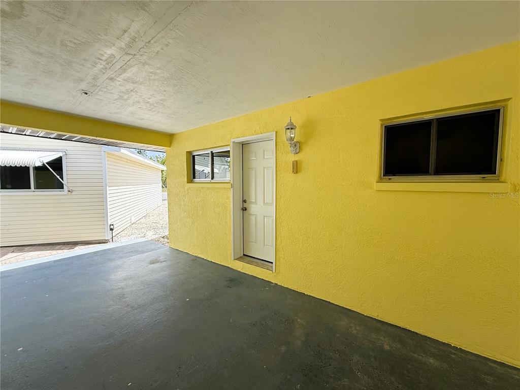 500 140th Avenue East Madeira Beach, FL 33708 - Photo 21 of 30 a view of an empty room with a window