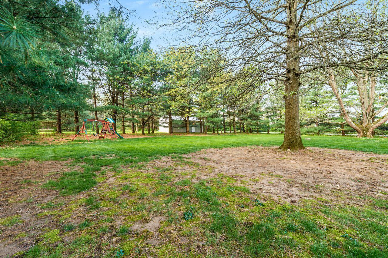 1525 Refugee Road Pickerington, OH 43147 - Photo 28 of 33 Backyard