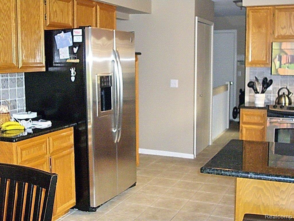 Kitchen W Stainless Appliances