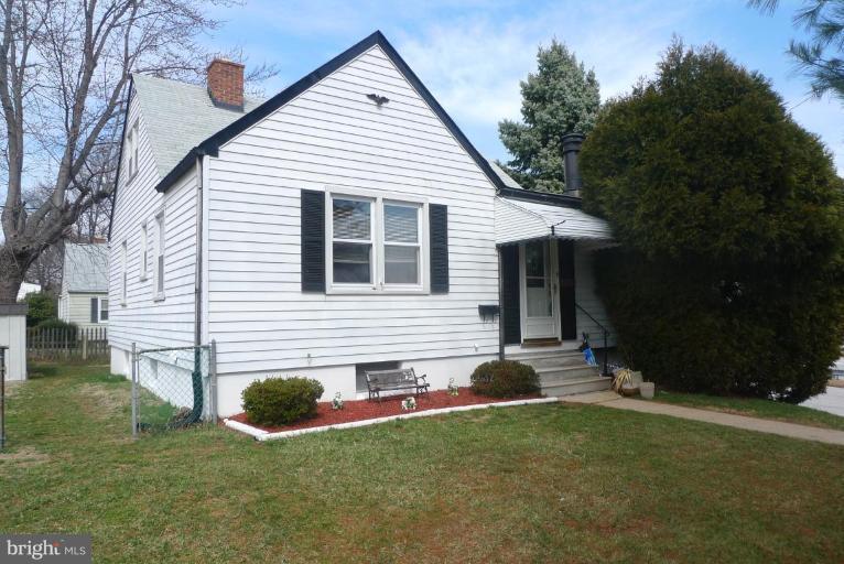 1822 Forrest Road Parkville, MD 21234 - Photo 1 of 21 a view of a house with backyard