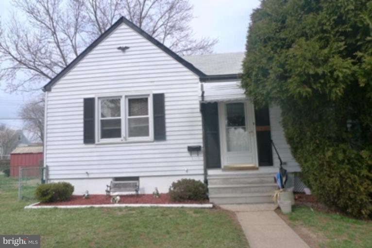 1822 Forrest Road Parkville, MD 21234 - Photo 16 of 21 a front view of a house with garden