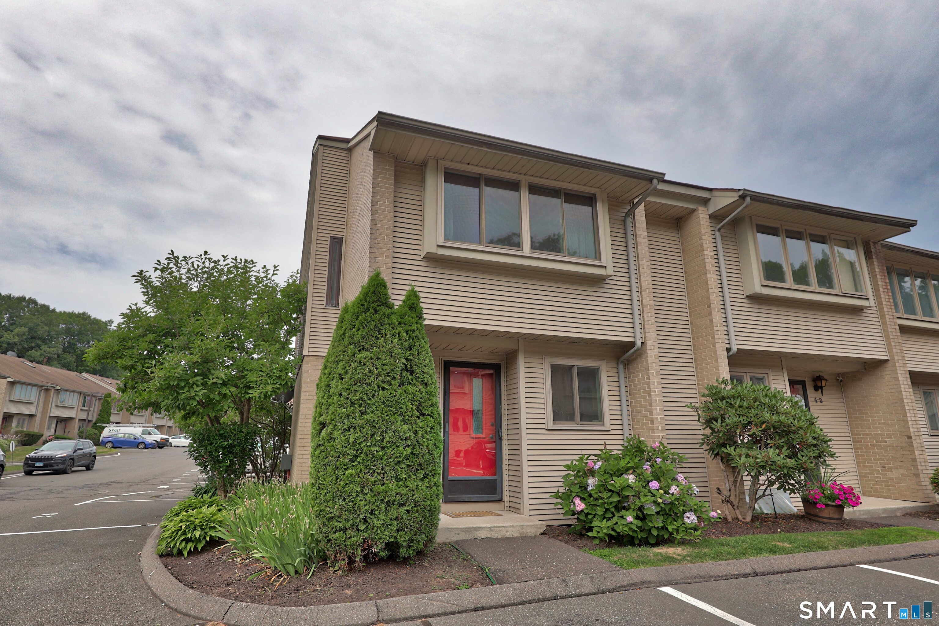 827 Oronoke Road, Unit 41 Waterbury, CT 06708 - Photo 1 of 23 Gallery Image 1