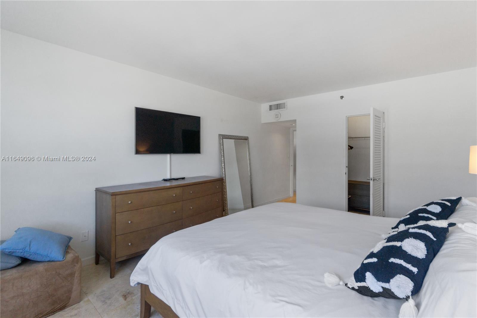 Miami Beach City Center Miami Beach, FL 33139 - Photo 11 of 18