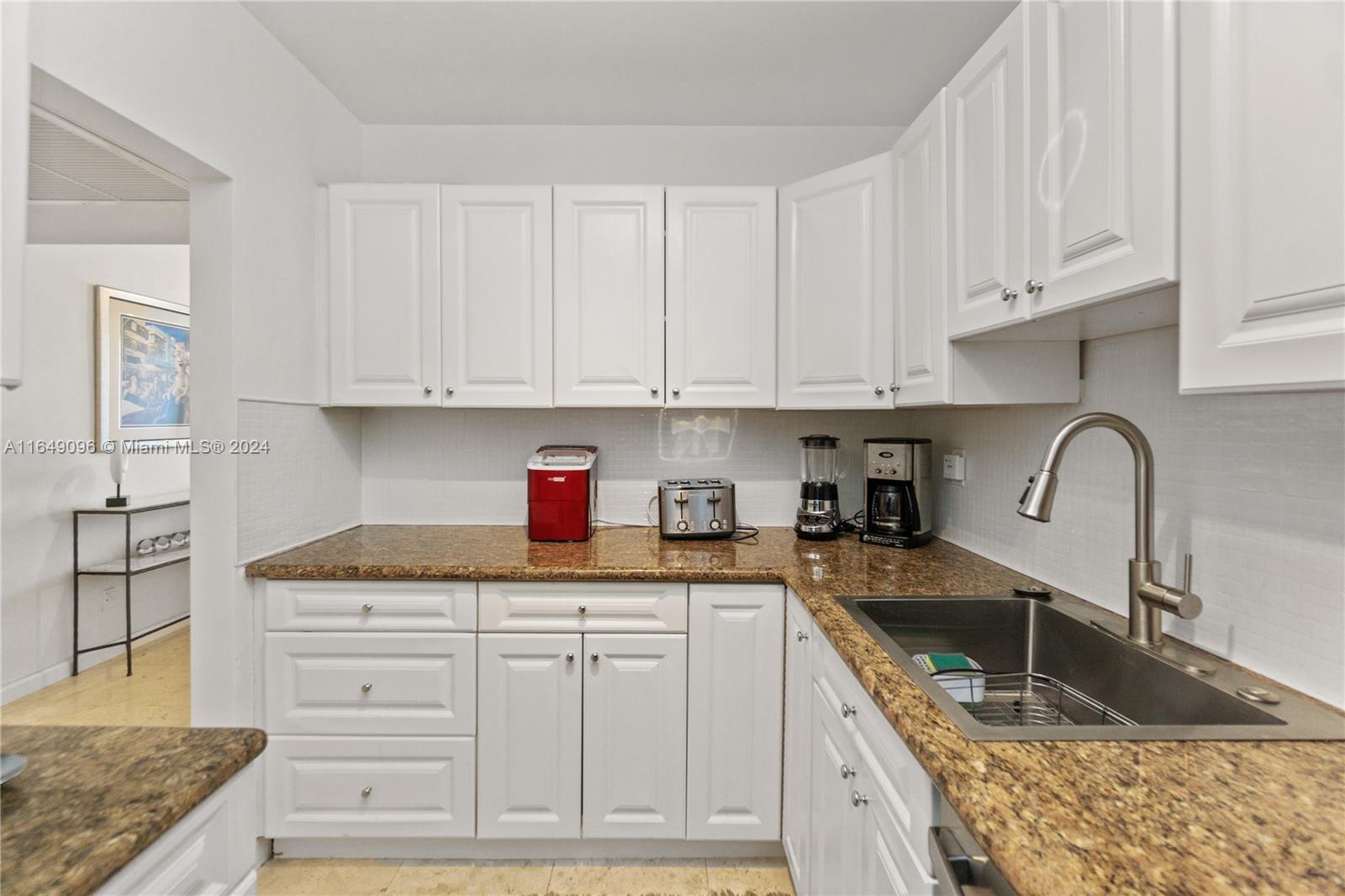 Miami Beach City Center Miami Beach, FL 33139 - Photo 8 of 18