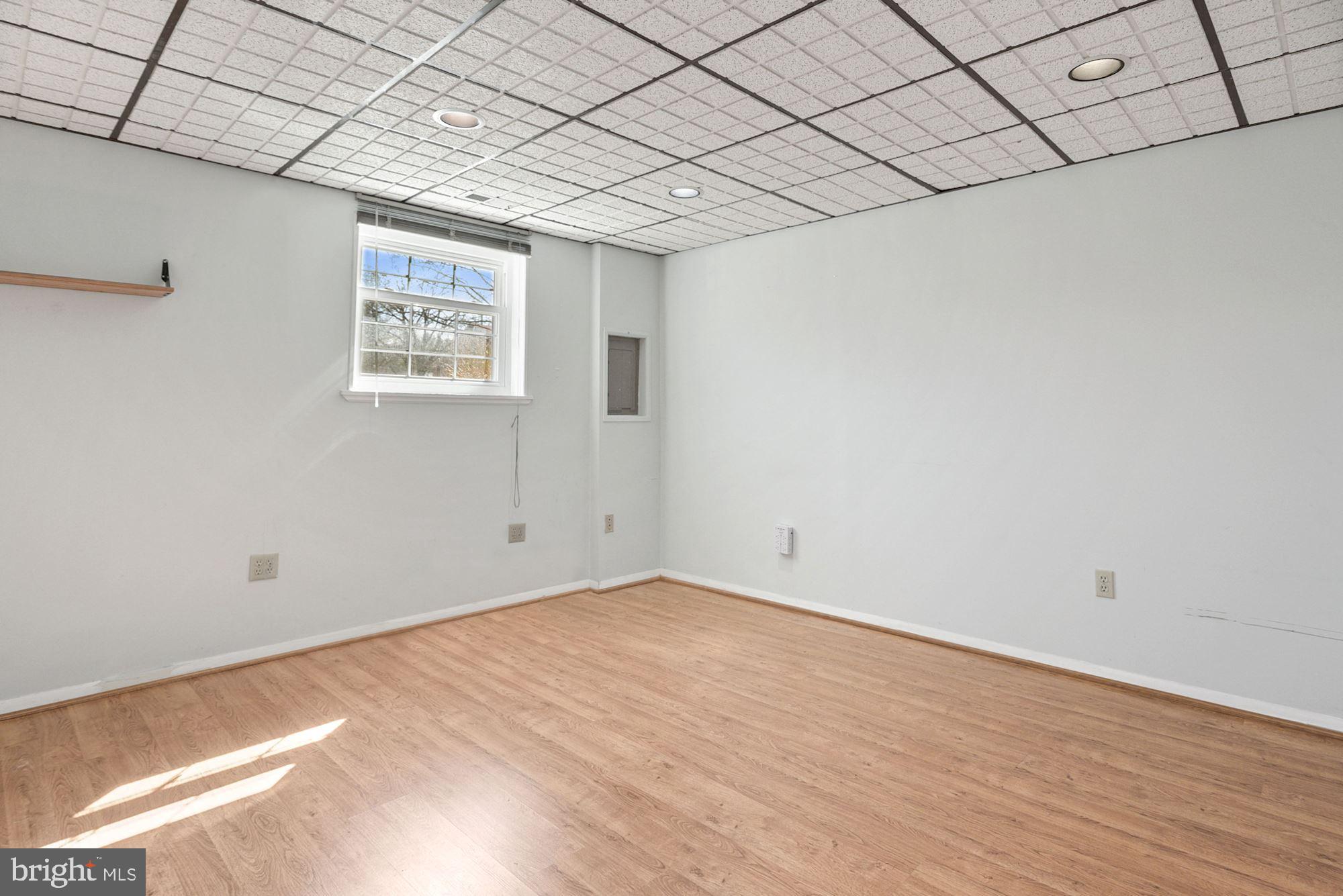9747 Early Spring Way Columbia, MD 21046 - Photo 23 of 31 Lower Level Bedroom 4