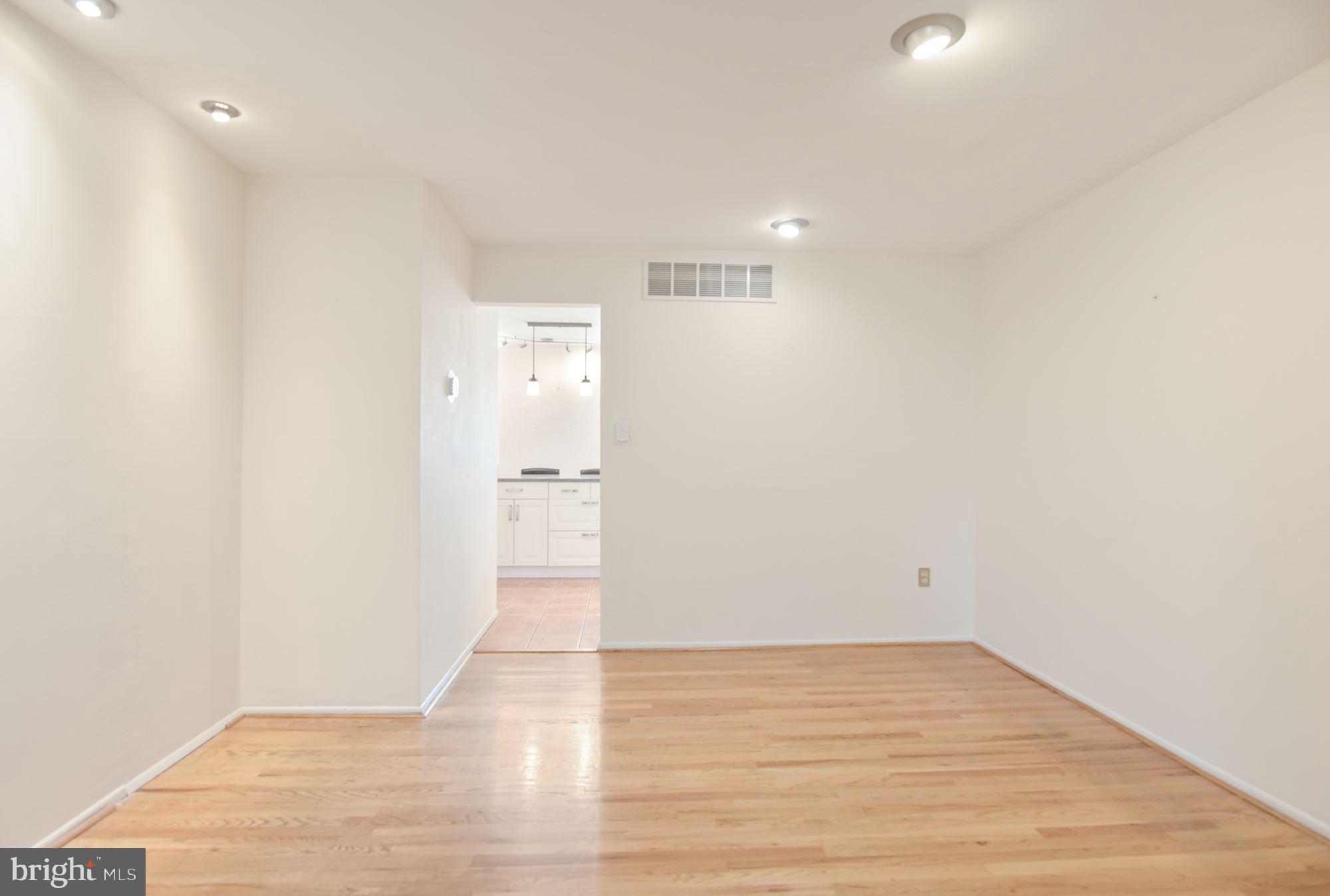 9747 Early Spring Way Columbia, MD 21046 - Photo 10 of 31 Dining Room