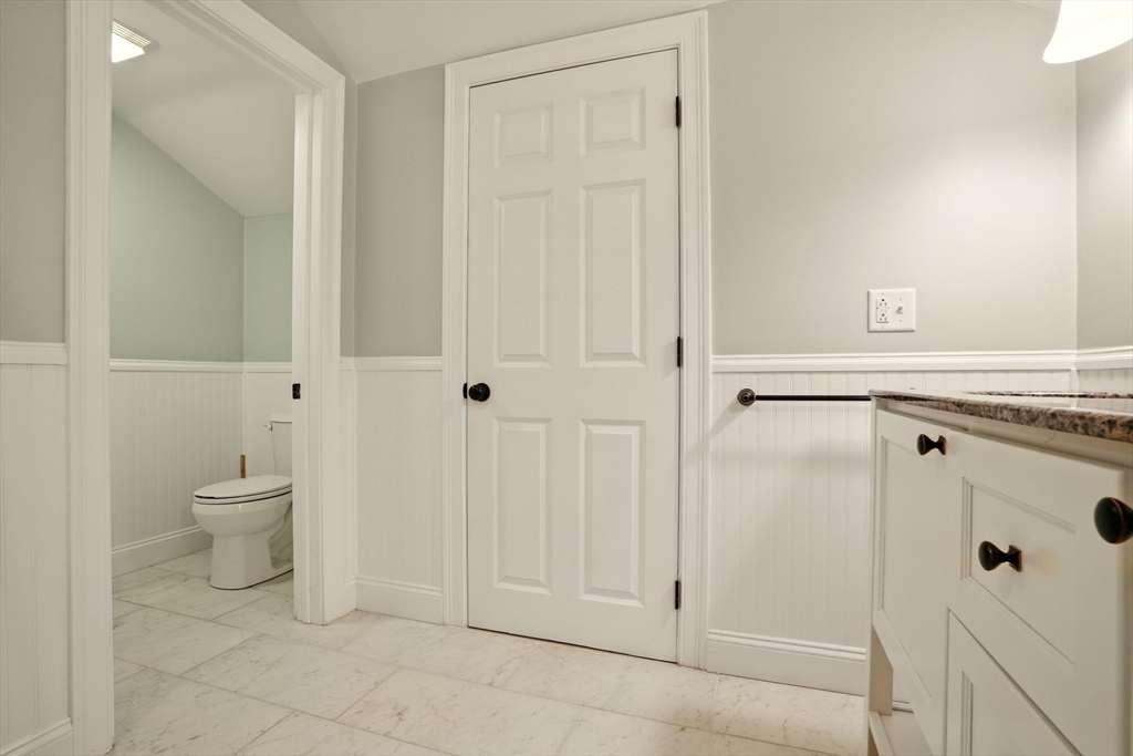17 R Highland Street, Unit 2 Woburn, MA 01801 - Photo 32 of 37 Gallery Image 32