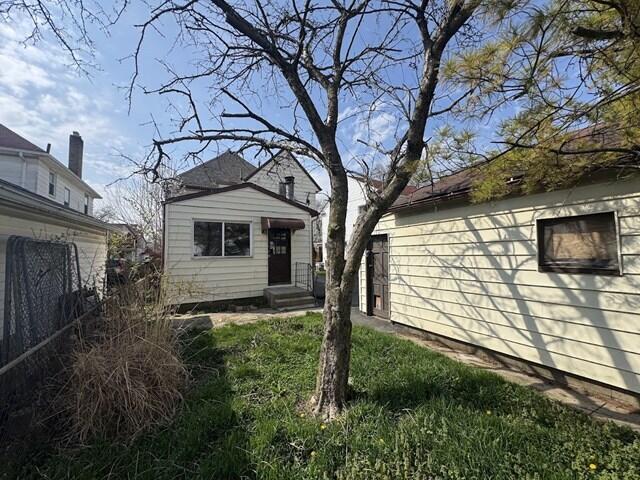 684 Wiltshire Road Columbus, OH 43204 - Photo 2 of 11 2
