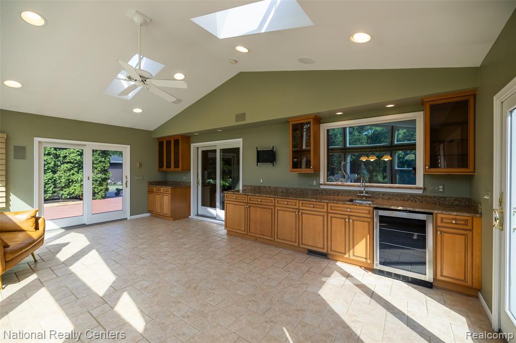 2875 West Wattles Road Troy, MI 48098 - Photo 24 of 39 Gallery Image 24