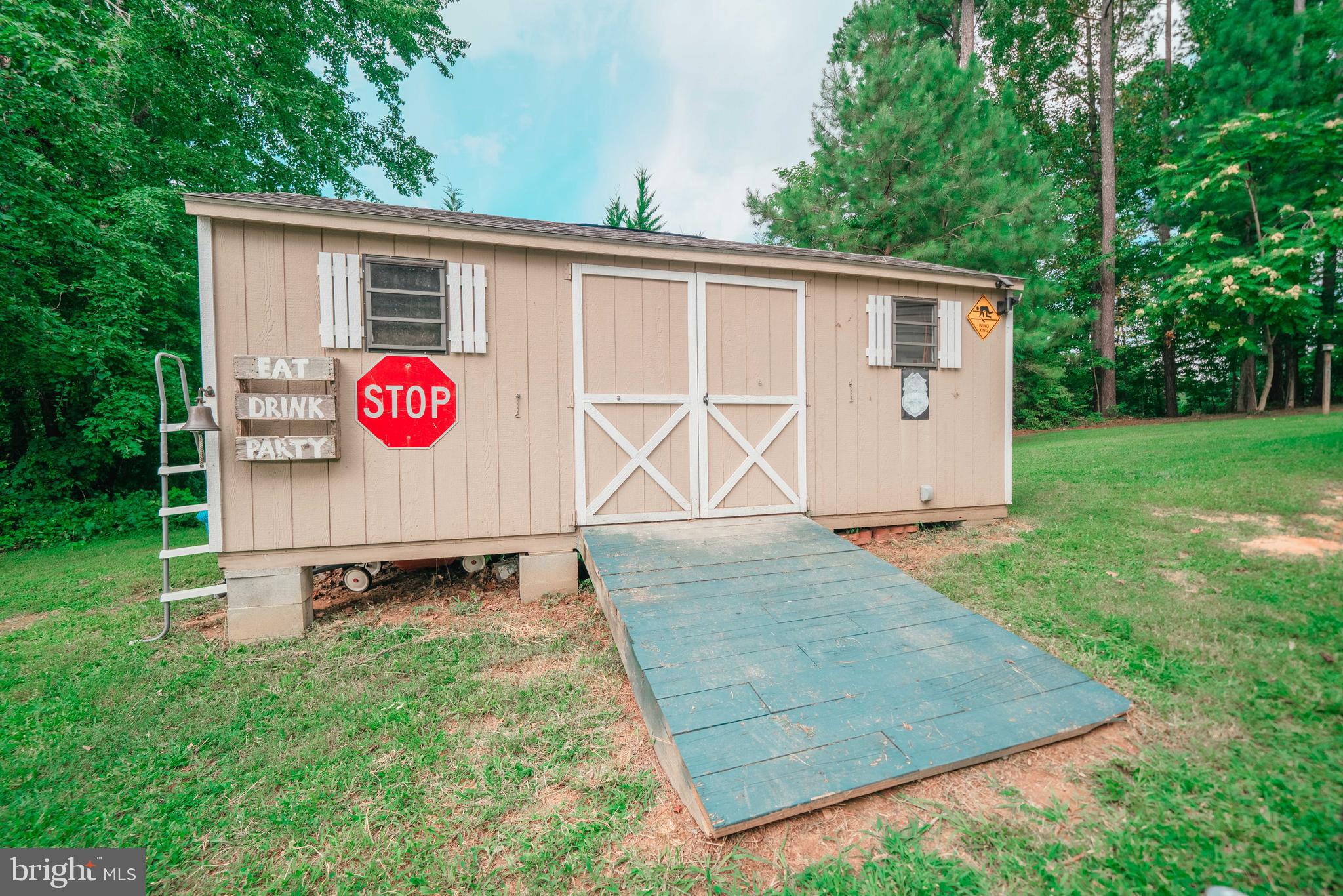 18016 Waterloo Road Amissville, VA 20106 - Photo 32 of 34 Shed
