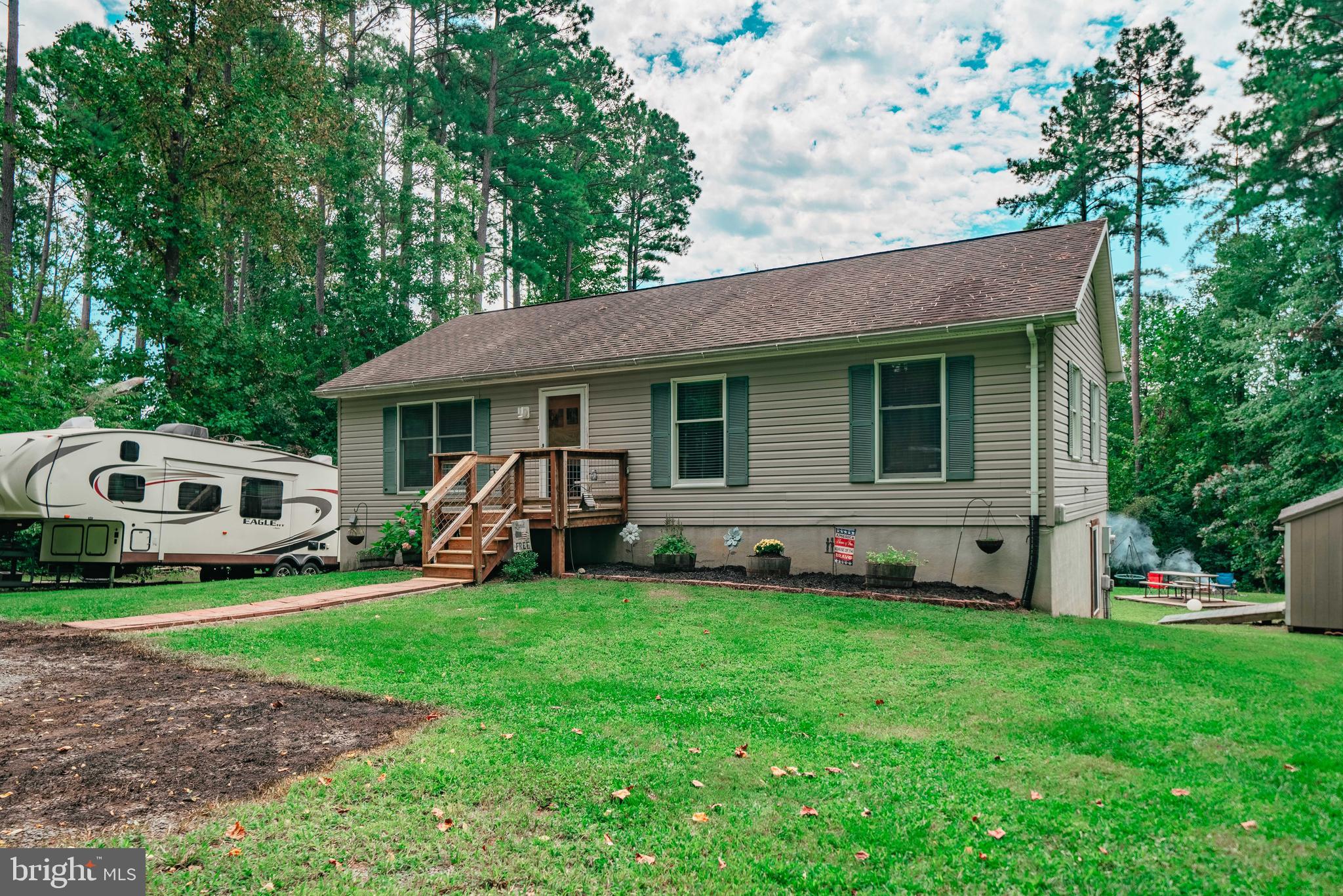18016 Waterloo Road Amissville, VA 20106 - Photo 4 of 34 Front View 3