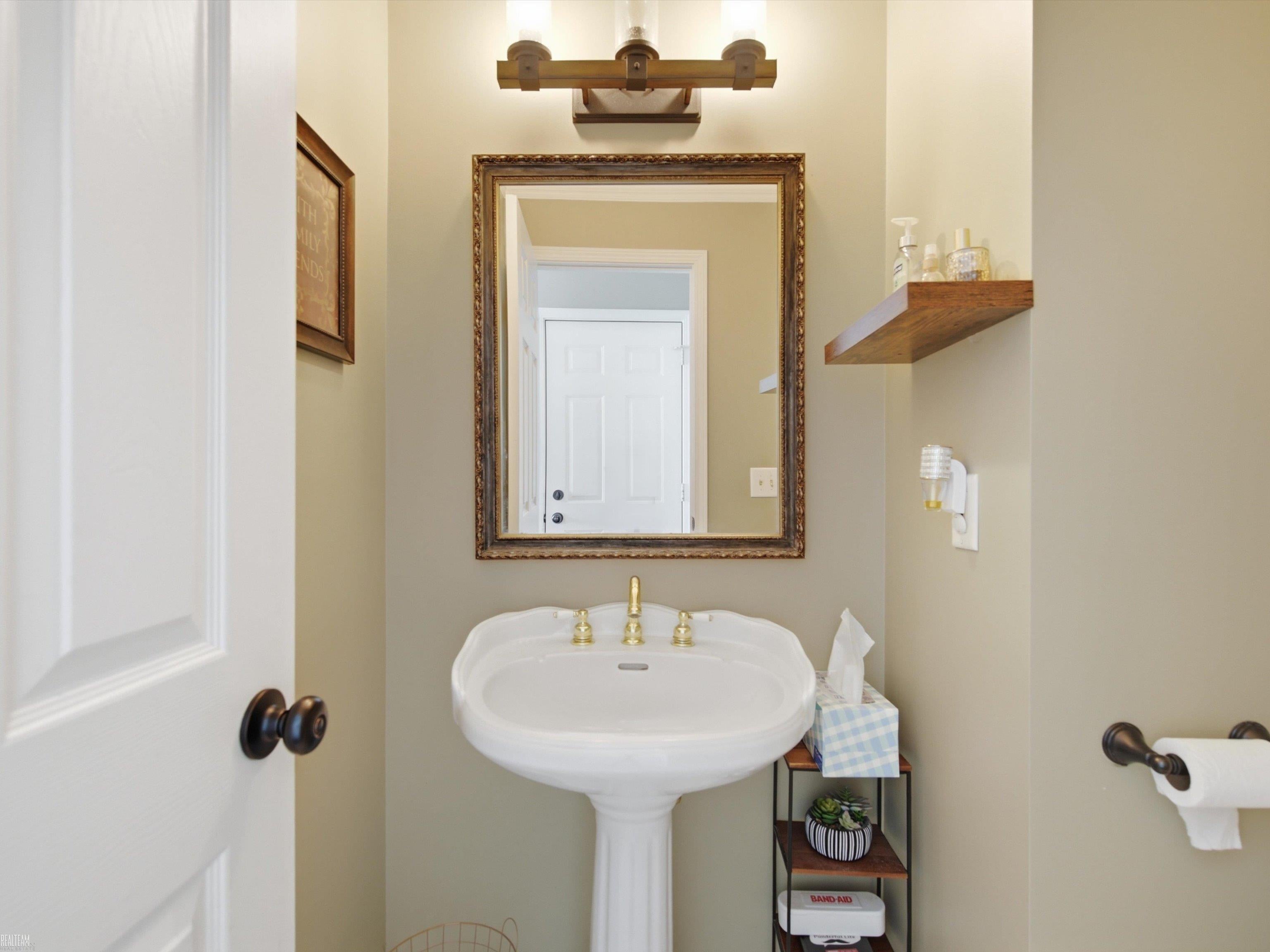 46820 Shelby Road Utica, MI 48317 - Photo 19 of 45 Gallery Image 19
