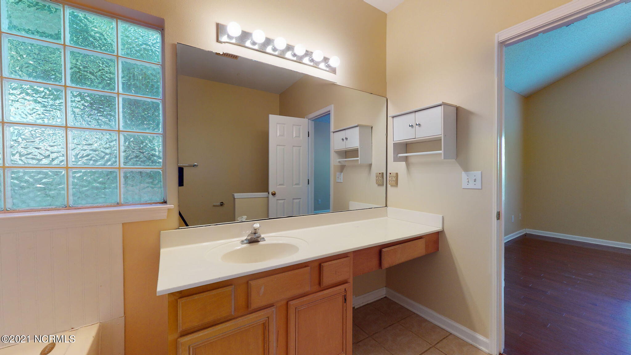 215 Olde Well Loop Road Wilmington, NC 28411 - Photo 13 of 26 34-web-or-mls-215-Olde-Well-Loop-Rd-Wilm