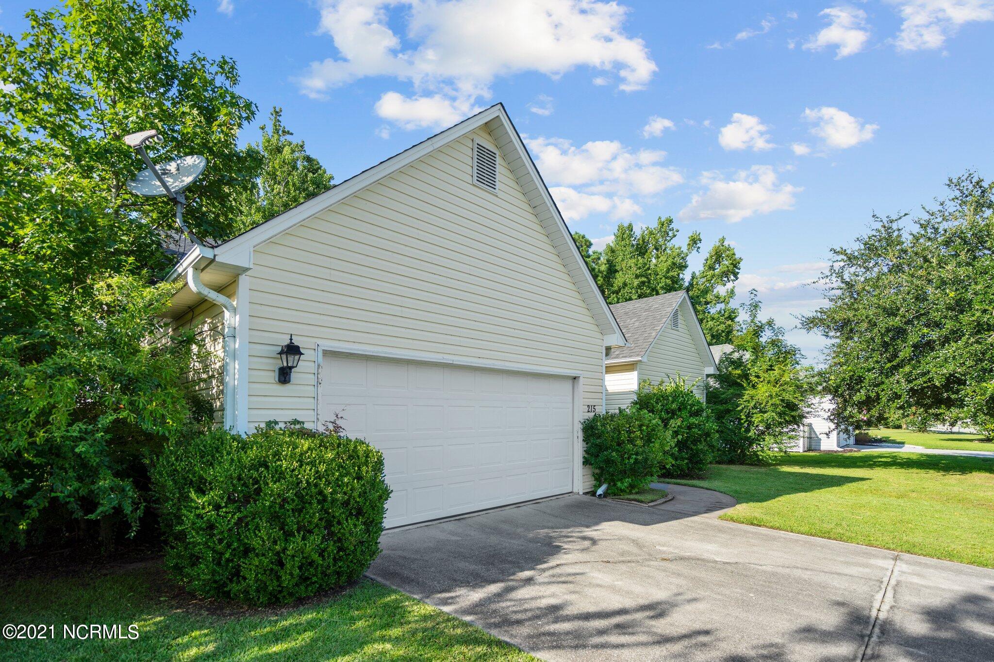 215 Olde Well Loop Road Wilmington, NC 28411 - Photo 3 of 26 10-web-or-mls-DSC09525