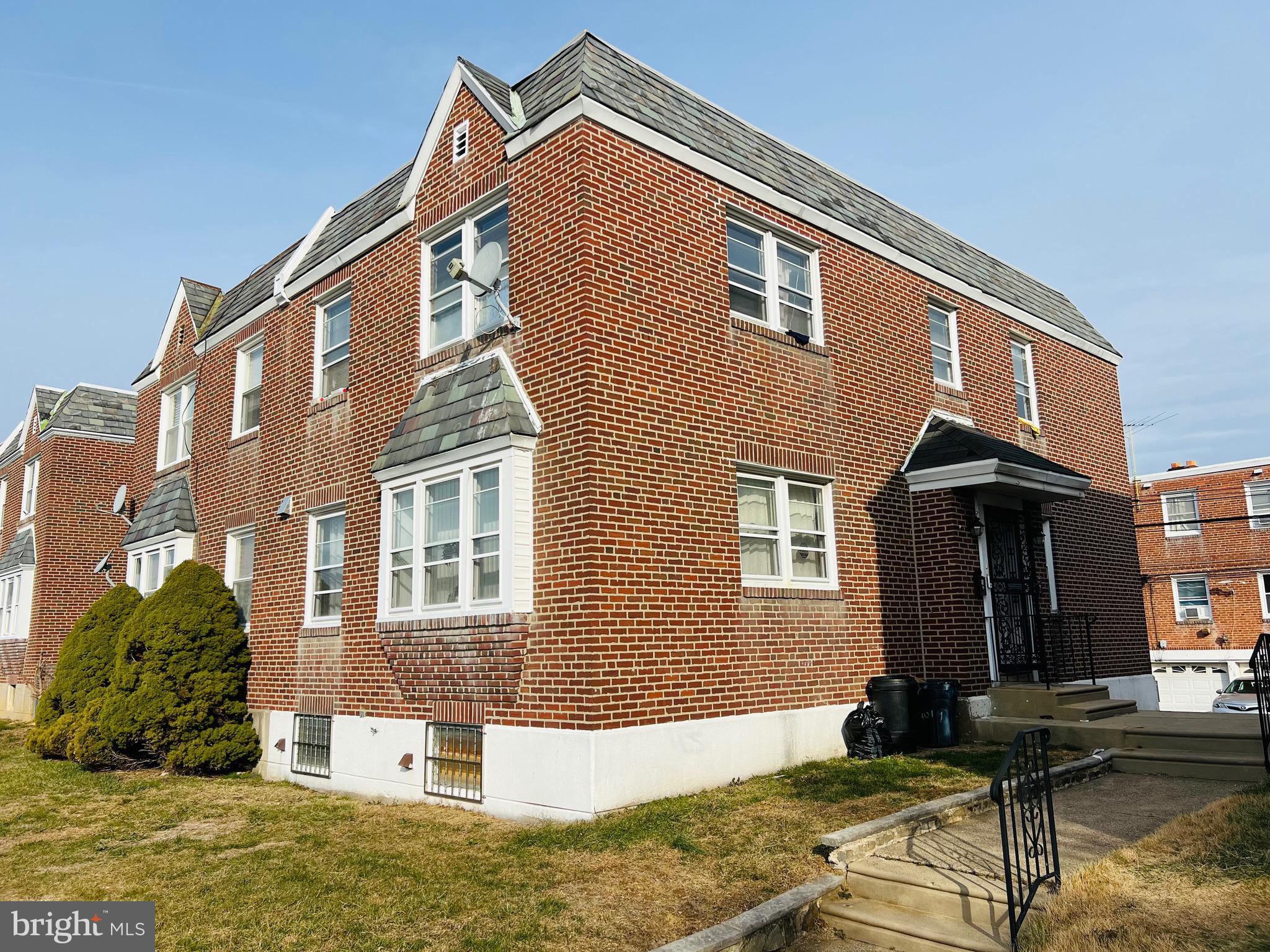 3019 St Vincent Street Philadelphia, PA 19149 - Photo 5 of 33 a front view of a house with garden