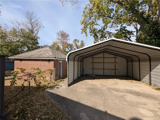 $229,000 | 612 West Cherry Street, Nevada, MO 64772