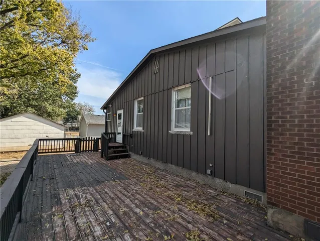 $229,000 | 612 West Cherry Street, Nevada, MO 64772