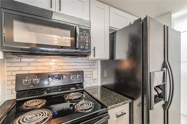 $315,000 | 4907 West McElroy Avenue, Unit H209, Tampa, FL 33611