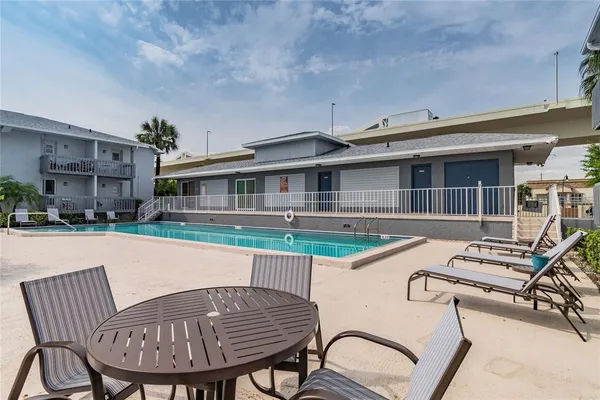 $315,000 | 4907 West McElroy Avenue, Unit H209, Tampa, FL 33611