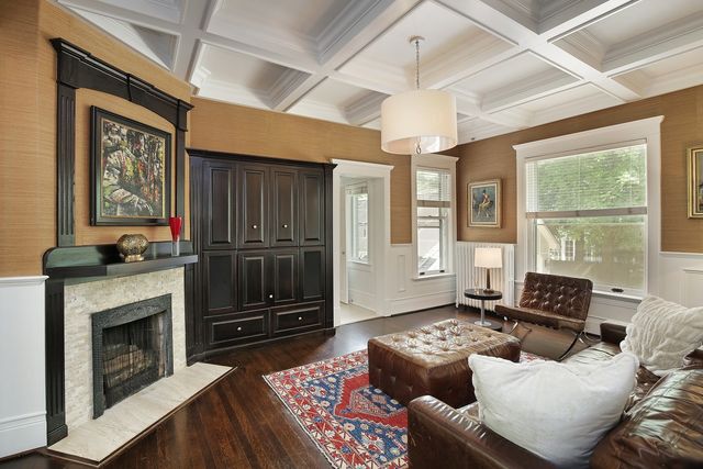 $1,377,777 | 824 Sheridan Road, Glencoe, IL 60022