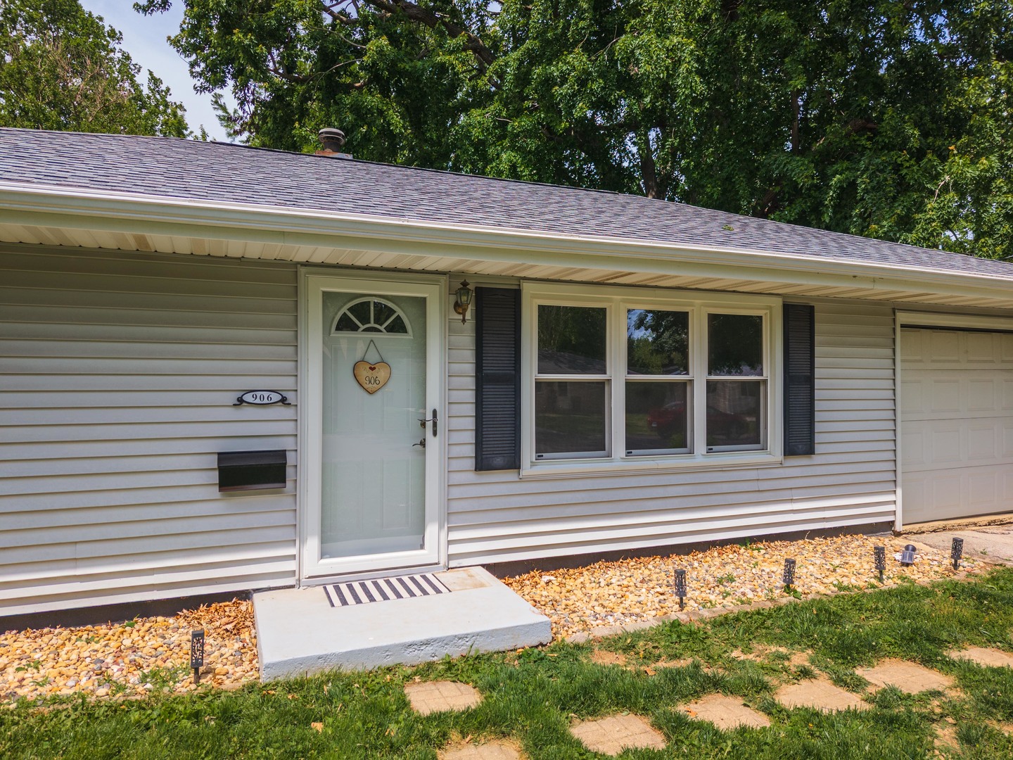906 Fairchild Avenue Normal, IL 61761 - Photo 3 of 31