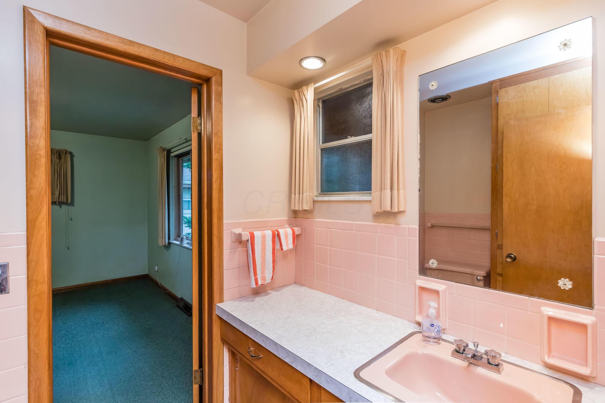 1211 Haddon Road Columbus, OH 43209 - Photo 20 of 49 Gallery Image 20
