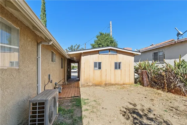 $2,100 | 24939 Court, Loma Linda, CA 92354