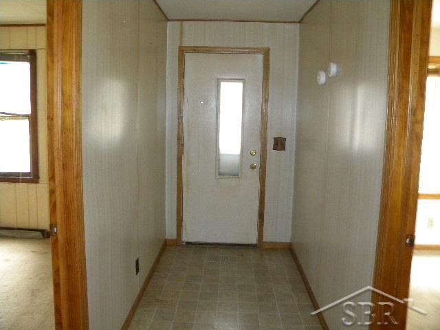 5555 Cole Road Saginaw, MI 48601 - Photo 6 of 13 31236993-5.JPG
