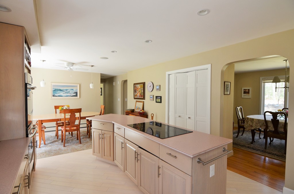 21 Blanchard Road Harvard, MA 01451 - Photo 4 of 22