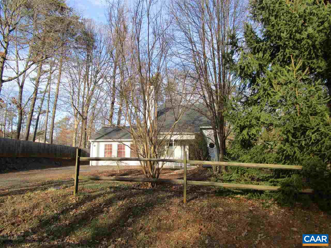 699 Carnation Road Ruckersville, VA 22968 - Photo 40 of 40 a backyard of a house with lots of green space