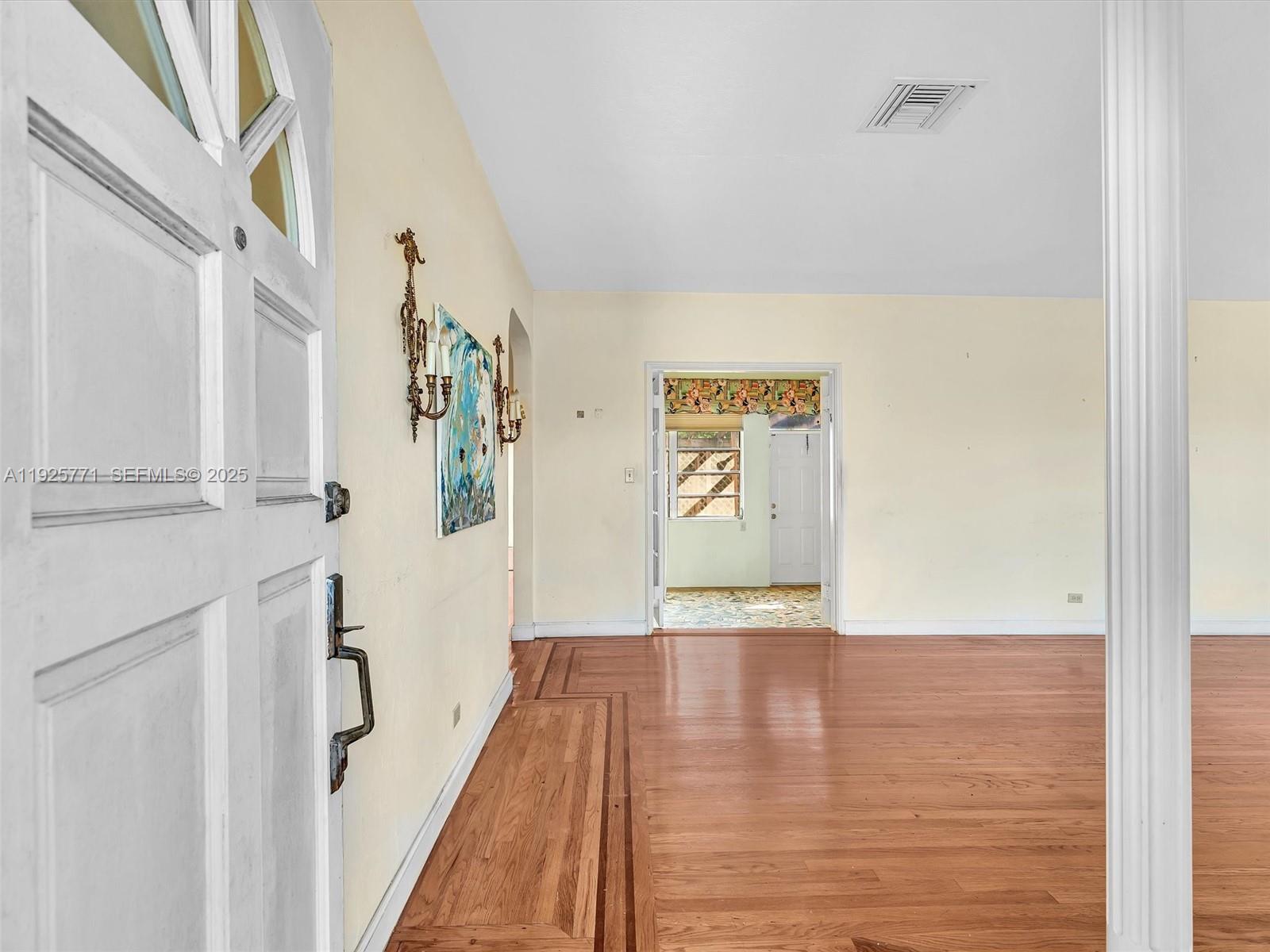 2443 Meridian Avenue Miami Beach, FL 33140 - Photo 11 of 46