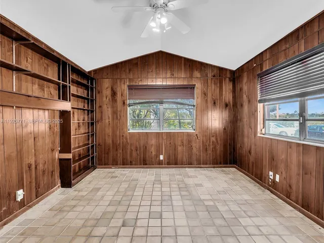 $5,000 | 2443 Meridian Avenue, Miami Beach, FL 33140