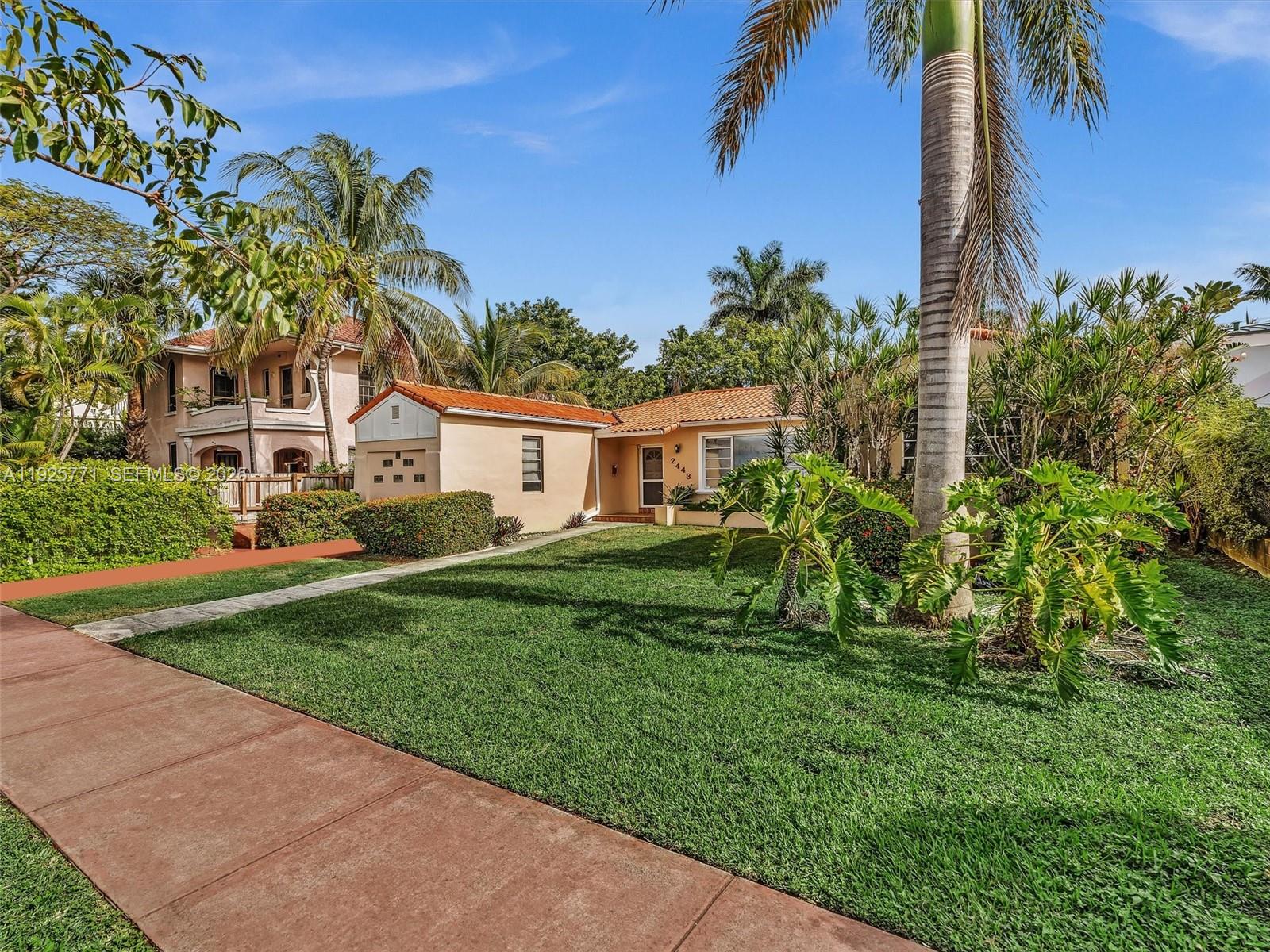 2443 Meridian Avenue Miami Beach, FL 33140 - Photo 6 of 46